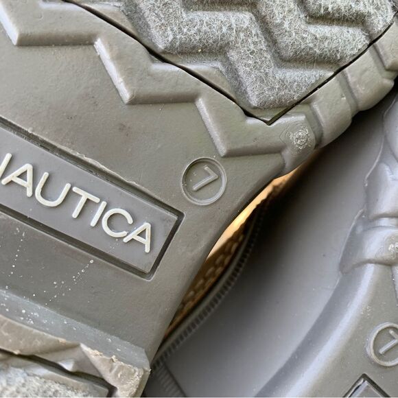 NAUTICA Sea Ripple Snow Duck Boots Grey Neutral Slip on Insulated Women’s size 7 - Picture 9 of 10